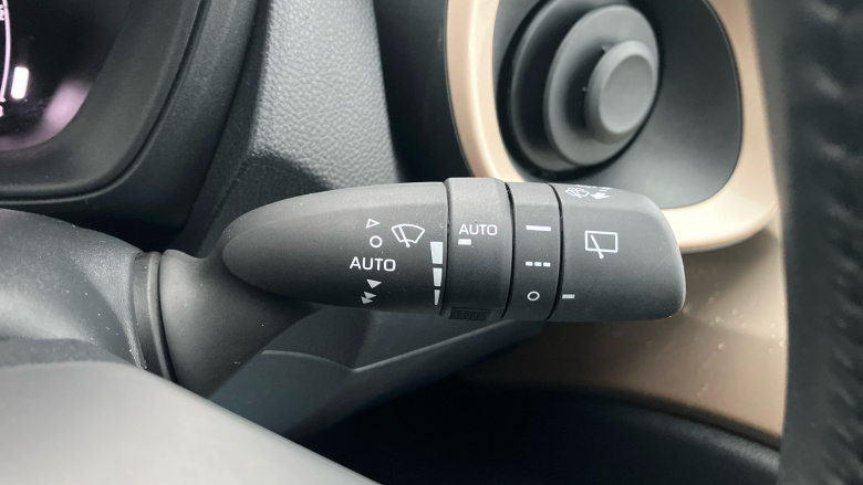 Toyota Aygo X 1.0 VVT-i Edge 5dr Petrol Hatchback